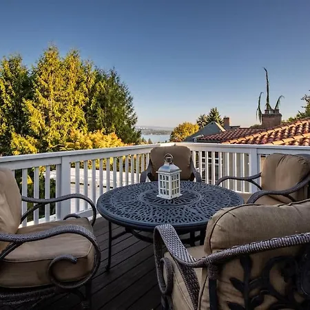 Seattle Private Resort
